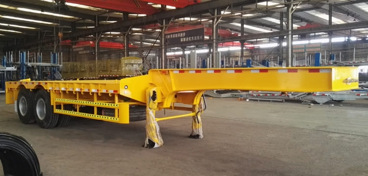 CIMC 2 Axle 50t Lowbed Trailer Truck for Sale in Ghana