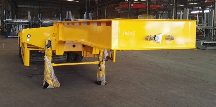 CIMC 2 Axle 50t Lowbed Trailer Truck for Sale in Ghana