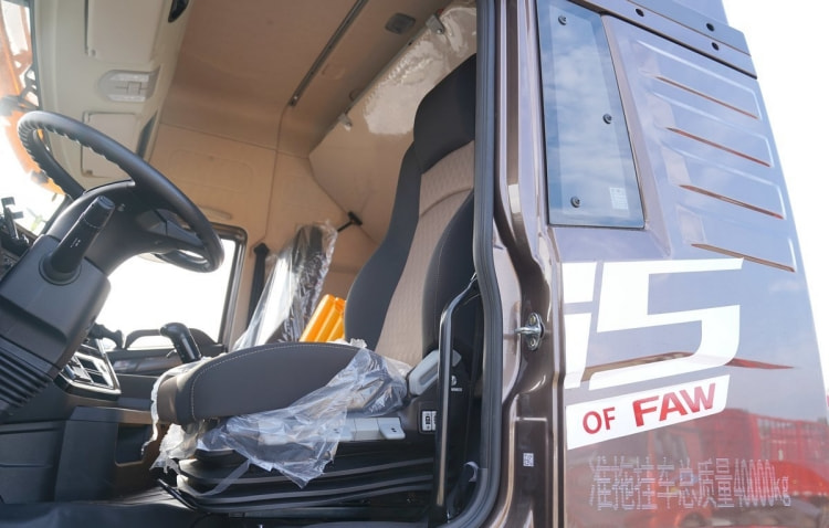 Faw Jiefang JH5 Tractor Head 6×4 Truck for Sale
